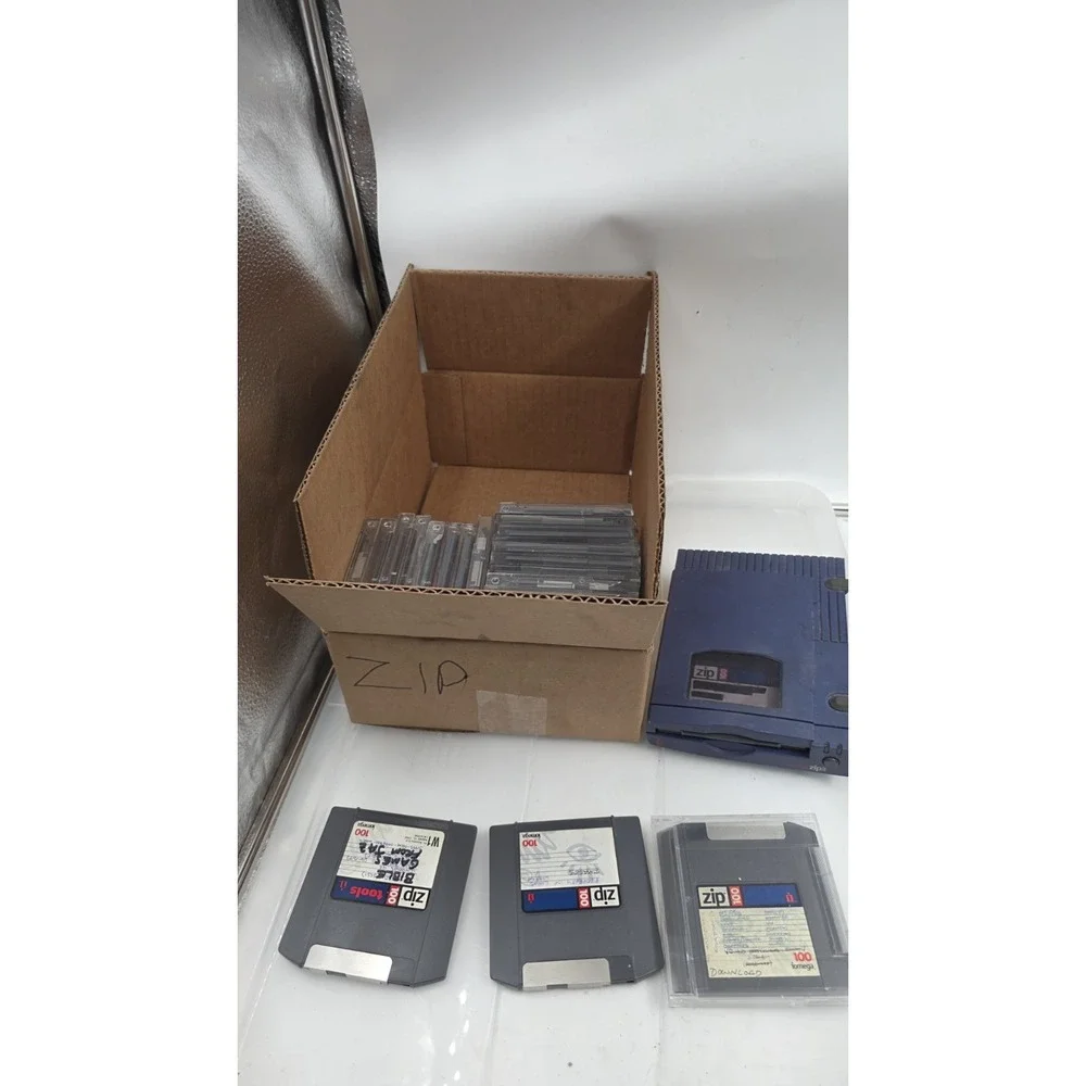 Iomega Z100S2 100MB External SCSI Blue Zip Drive no Power Adapter +20 disc